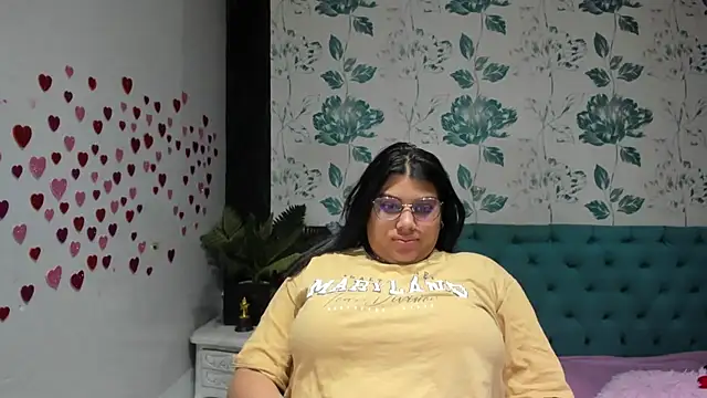 LindaBreeS online show from 03-01-25, 05:49