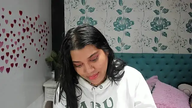 LindaBreeS online show from 03-06-25, 06:16