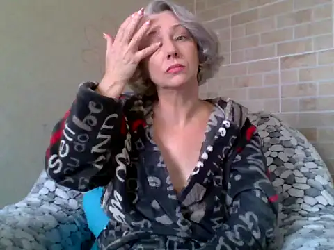 Lorie Carrie online show from 11-02-25, 09:11