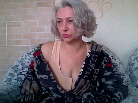 Snapshot of Lorie_Carrie chatting on 04-15-26, 08:21 Lorie Carrie online show from 04-15-26, 08:21