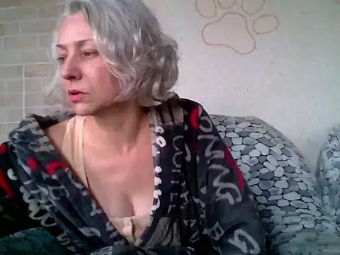 Snapshot of Lorie_Carrie chatting on 04-20-26, 10:29 Lorie Carrie online show from 04-20-26, 10:29