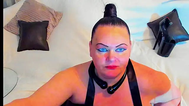 MilanaBiegert online show from 12-18-24, 02:28