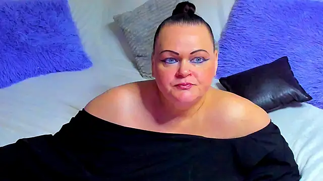 Snapshot of MilanaBiegert chatting on 05-13-26, 07:11 MilanaBiegert online show from 05-13-26, 07:11