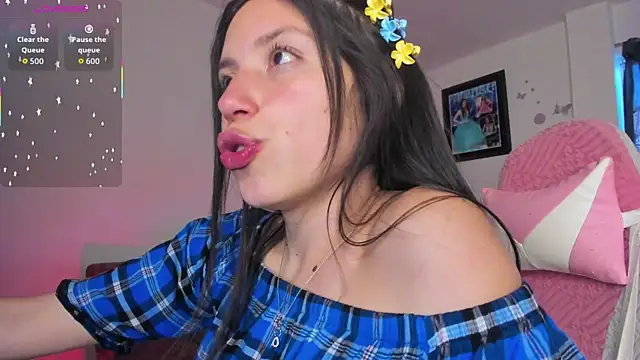 Snapshot of katty_snow chatting on 02-25-26, 10:19 katty snow online show from 02-25-26, 10:19