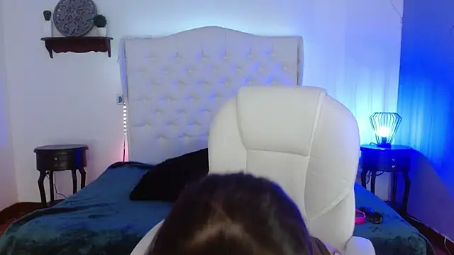 elena detroya online show from 01-11-25, 06:23