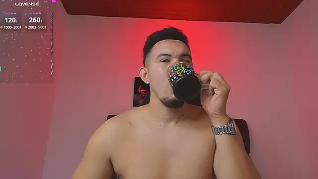 Snapshot of jhotta_fox chatting on 10-22-25, 07:08 jhotta fox online show from 10-22-25, 07:08