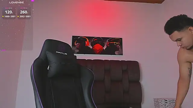 Snapshot of jhotta_fox chatting on 11-02-25, 07:11 jhotta fox online show from 11-02-25, 07:11