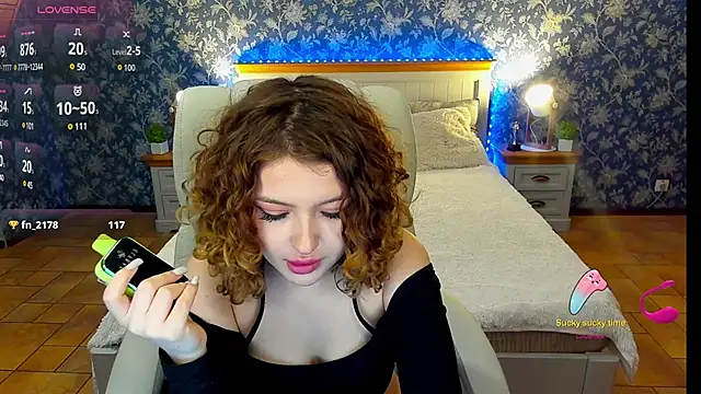YesPussyClover online show from 01-25-25, 11:02
