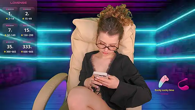 YesPussyClover online show from 03-06-25, 03:35