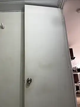 Snapshot of Nikothyna chatting on 12-18-25, 08:15 Nikothyna online show from 12-18-25, 08:15