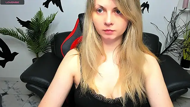 SmilingEmily  online show from 12-06-24, 07:54