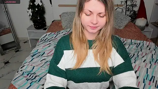 SmilingEmily  online show from 12-10-24, 07:26