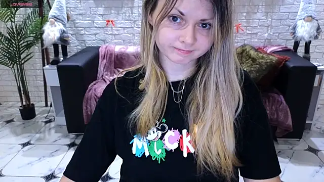 SmilingEmily  online show from 12-24-24, 07:28