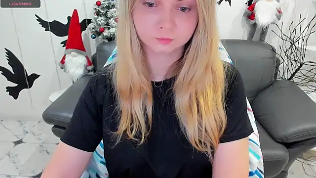 SmilingEmily  online show from 12-27-24, 07:29