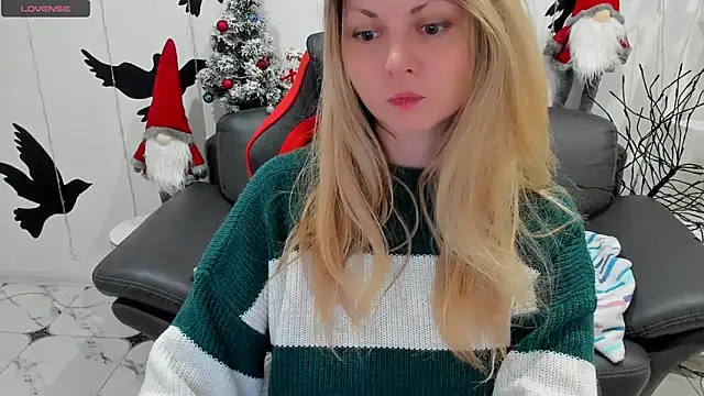 SmilingEmily  online show from 01-03-25, 06:44