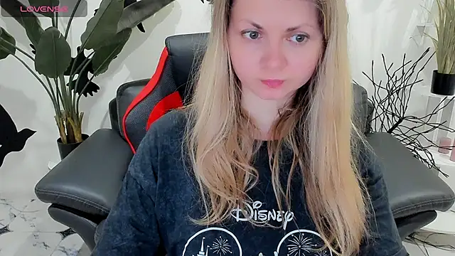 SmilingEmily  online show from 01-10-25, 07:14