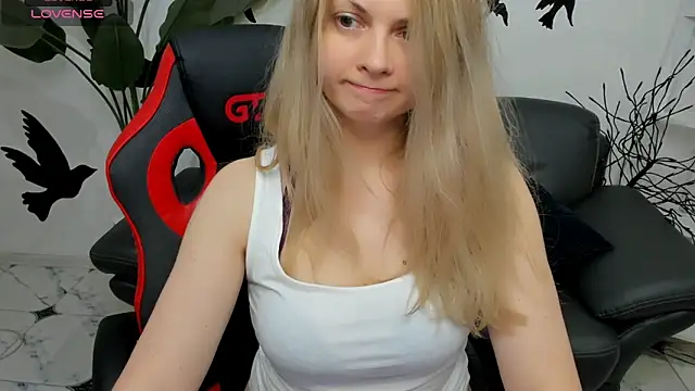 SmilingEmily  online show from 01-31-25, 07:29
