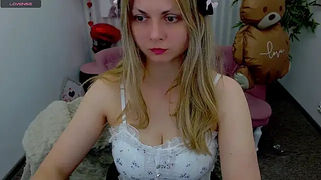 SmilingEmily  online show from 02-14-25, 07:38