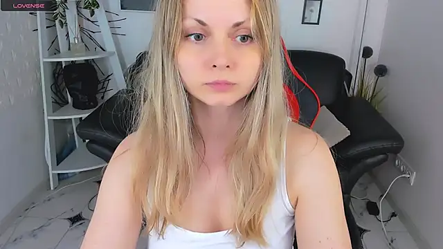 SmilingEmily  online show from 02-21-25, 07:32