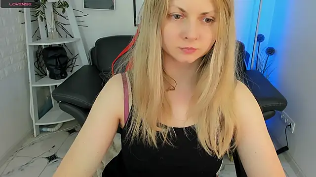 SmilingEmily  online show from 02-25-25, 07:52