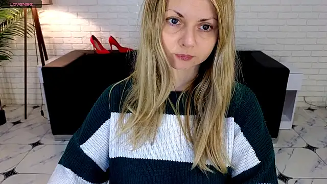 SmilingEmily  online show from 03-04-25, 07:30