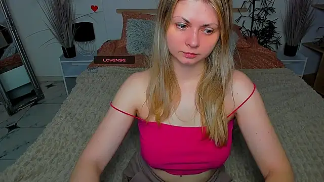 SmilingEmily  online show from 03-06-25, 07:36
