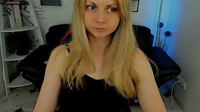 SmilingEmily  online show from 03-10-25, 07:32