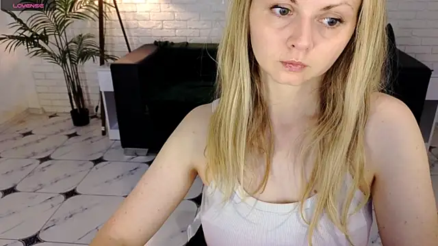 SmilingEmily  online show from 09-30-25, 06:18