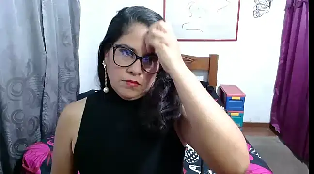Mistresskloe01 online show from 01-13-25, 12:35