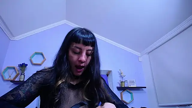 Snapshot of Naughty_Kittenm chatting on 01-18-25, 11:00 Naughty Kittenm online show from 01-18-25, 11:00
