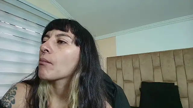 Snapshot of Naughty_Kittenm chatting on 09-29-25, 11:37 Naughty Kittenm online show from 09-29-25, 11:37