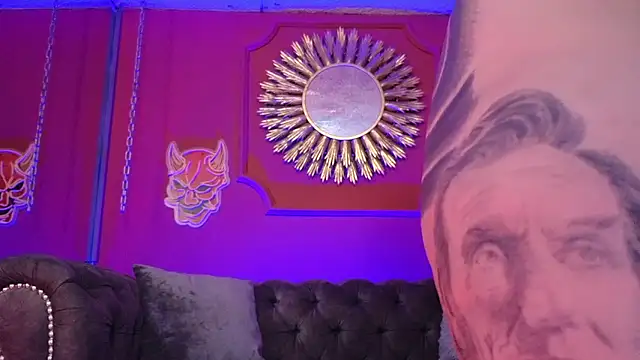 Julieta Russell online show from 01-16-26, 12:20