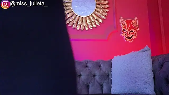 Julieta Russell online show from 06-19-26, 12:20