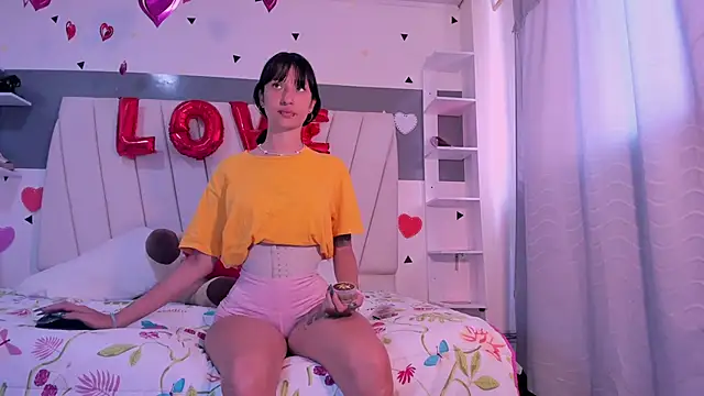 laurem-paulette online show from 02-27-25, 04:10