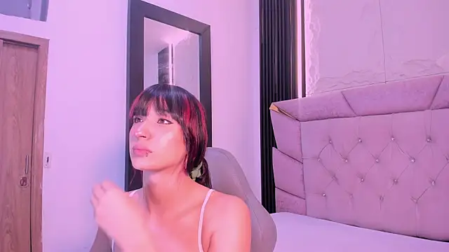 laurem-paulette online show from 09-27-25, 07:19