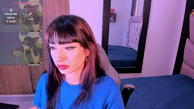 laurem-paulette online show from 10-21-25, 07:47