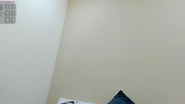 Snapshot of MadisonJenner chatting on 03-06-26, 12:23 MadisonJenner online show from 03-06-26, 12:23