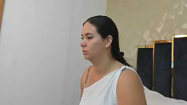 Snapshot of MadisonJenner chatting on 03-24-26, 11:26 MadisonJenner online show from 03-24-26, 11:26