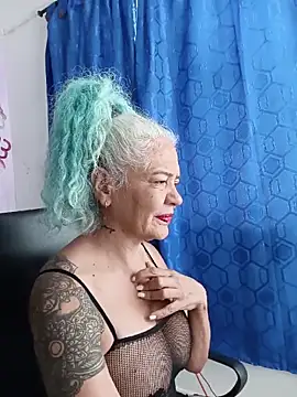 freyadevil333 online show from 05-08-26, 11:59