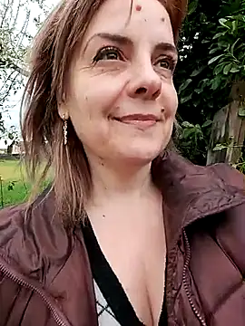 Snapshot of Sunbelxx chatting on 03-15-25, 03:27 Sunbelxx online show from 03-15-25, 03:27