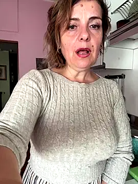 Snapshot of Sunbelxx chatting on 10-07-25, 07:38 Sunbelxx online show from 10-07-25, 07:38