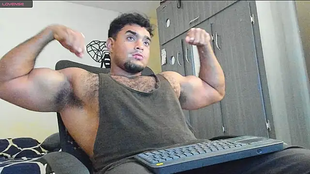 Big furry bear13 online show from 12-14-24, 07:36