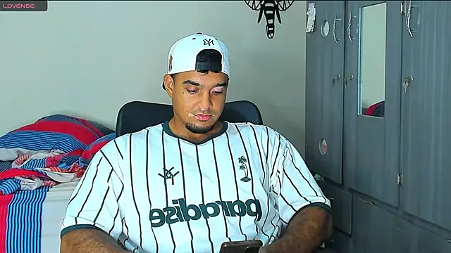 Big furry bear13 online show from 12-29-24, 04:05