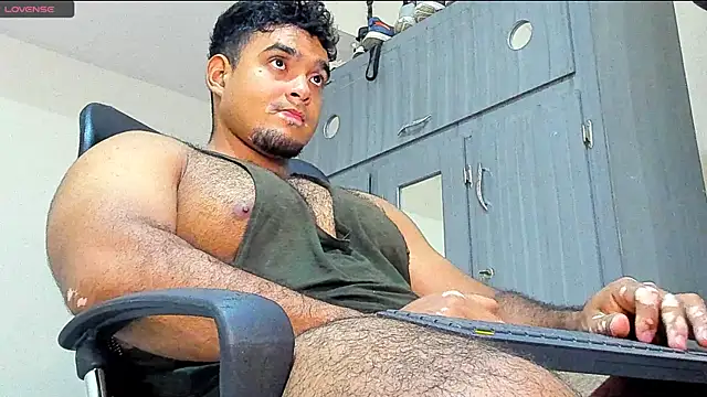 Big furry bear13 online show from 01-09-25, 04:30