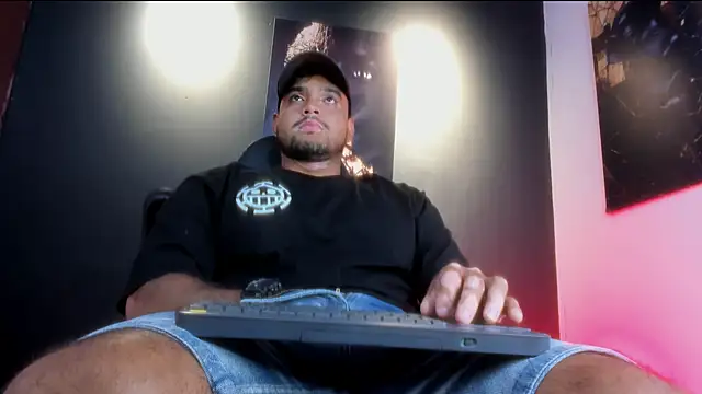 Big furry bear13 online show from 10-19-25, 11:00