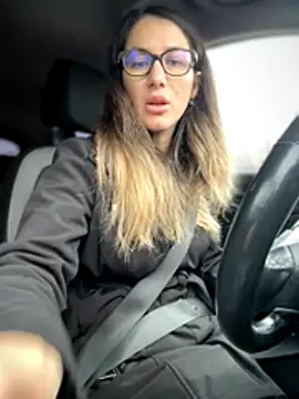 HotXMom online show from 11-10-25, 06:56