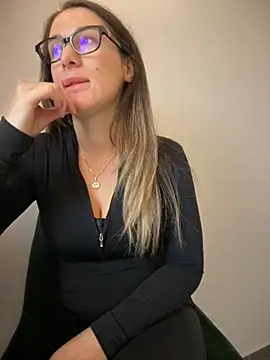 HotXMom online show from 12-02-25, 07:14