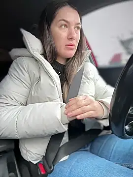 Snapshot of HotXMom chatting on 02-24-26, 07:39 HotXMom online show from 02-24-26, 07:39