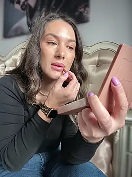 Snapshot of HotXMom chatting on 03-20-26, 07:24 HotXMom online show from 03-20-26, 07:24