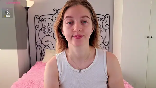 Snapshot of Ksuhesa chatting on 10-12-25, 02:10 Ksuhesa online show from 10-12-25, 02:10